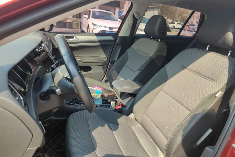 Used Volkswagen Golf 2019 280TSI DSG Comfort Version China VI Standard
