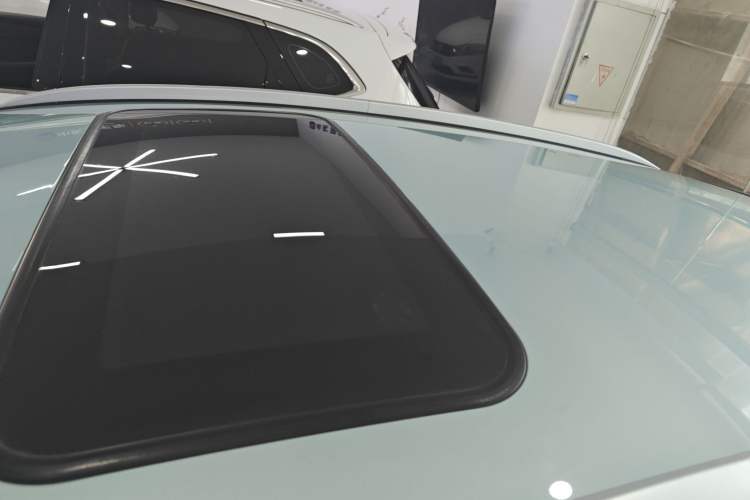 Used Geometry E Firefly 2023 401KM Linglong Tiger 5-Seater Roof