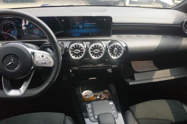 Used Mercedes-Benz A-Class 2020 Restyled A 200 L Sport Sedan Fashion Version Audio And AC Panel