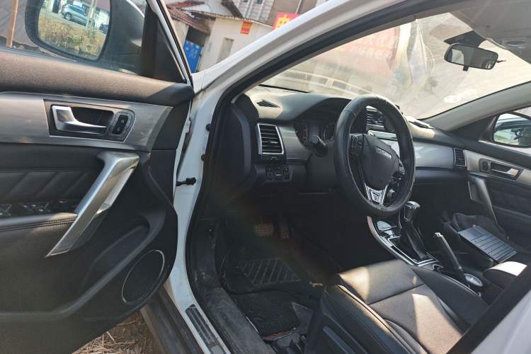 Used Haval H2 2016 Red Label 1.5T Automatic Two-Wheel Drive Elite Model
