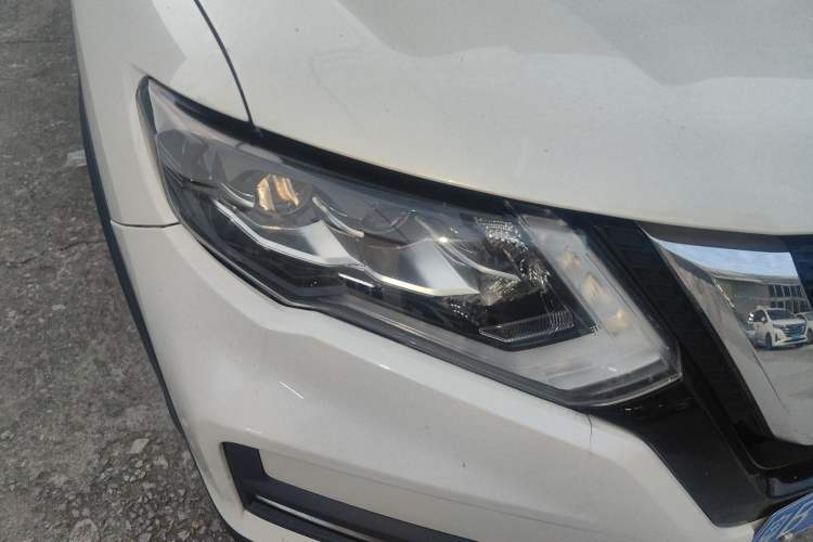 Used Nissan X-Trail 2022 2.0L Two-Wheel Drive Smart Connect Premium Edition Right Front Headlight