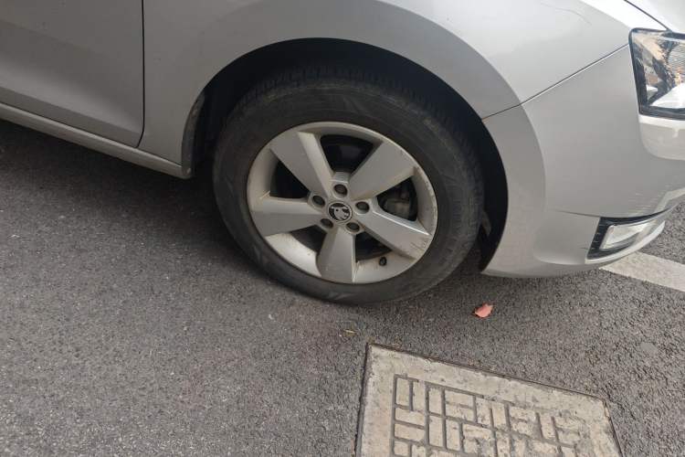 Used Skoda Rapid 2016 1.6L Automatic Chuanxing Edition
