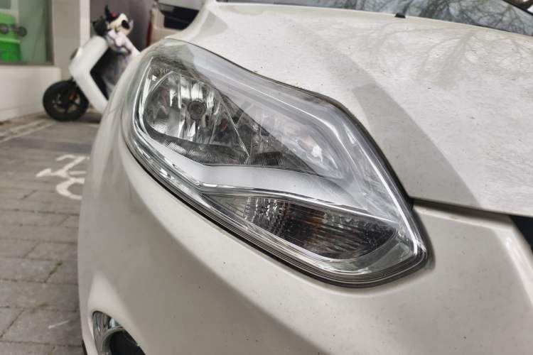 Used Ford Focus 2012 Hatchback 1.6L Automatic Fashion Edition
