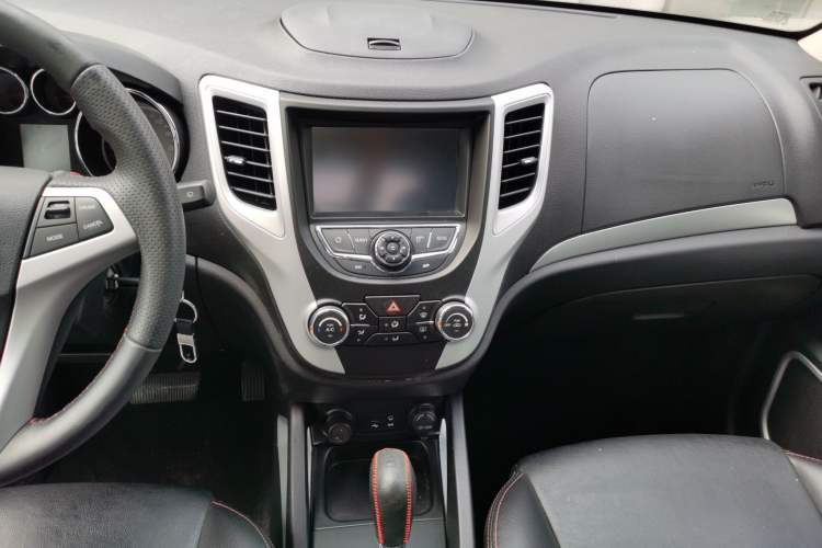 Used Changan CS35 2015 1.6L Automatic Luxury Model China V Standard
