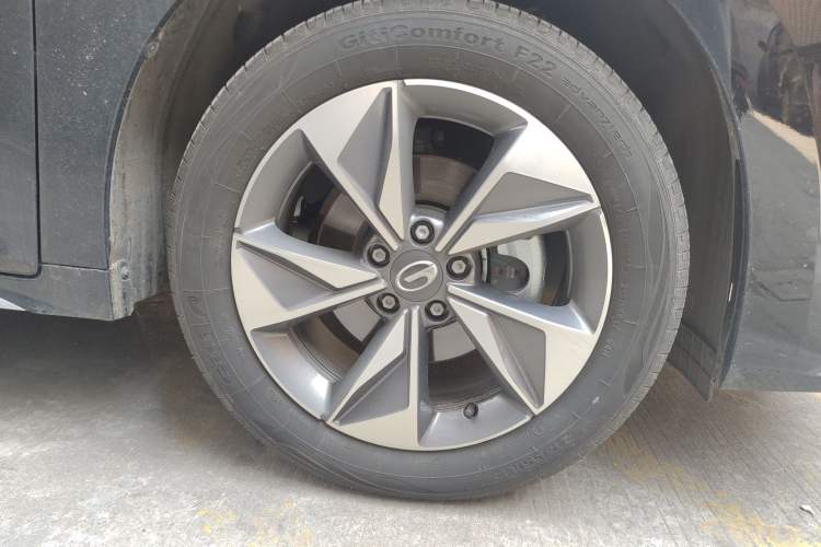 Used GAC Trumpchi M6 2025 Model MAX 270T WDCT Luxury Edition Right Front Wheel Hub