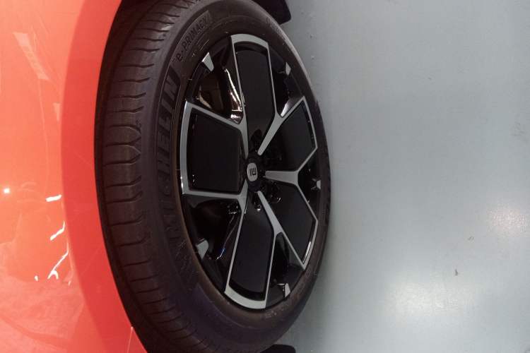 Used Xiaomi Auto SU7 2024 Rear-Drive Long-Range Intelligent Driving Version