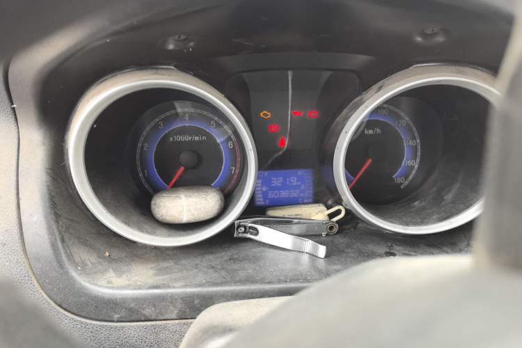 Used CHANGAN KAICHENG Ruixing M80  Instrument Cluster