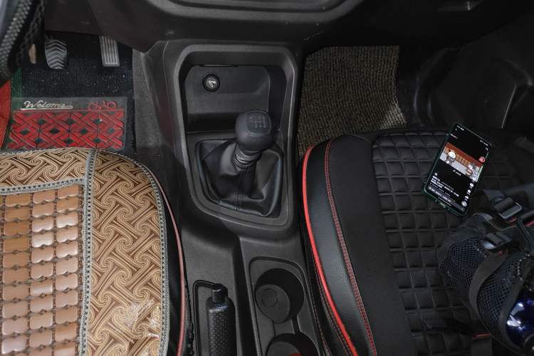 Used Wuling Hongguang V 2019 1.5L Jingqu Version China VI LAR Gear Lever