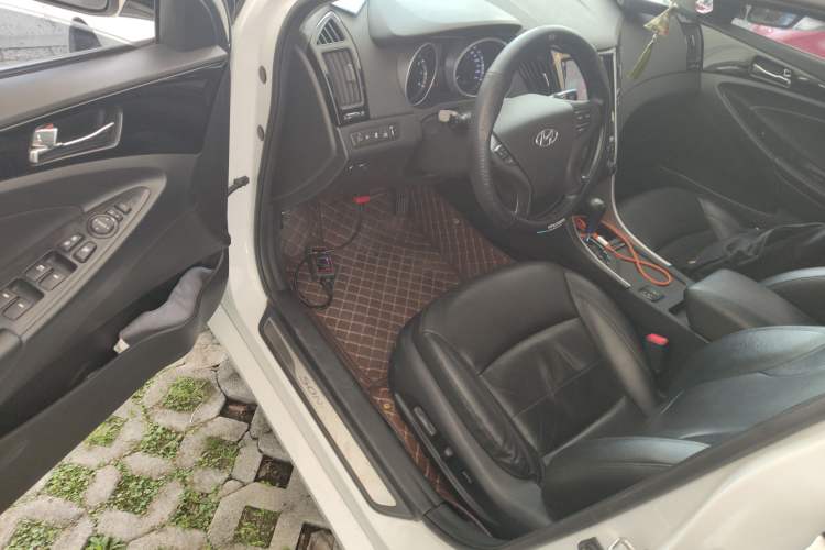 Used Hyundai Sonata 2014 2.0L Automatic Luxury Edition