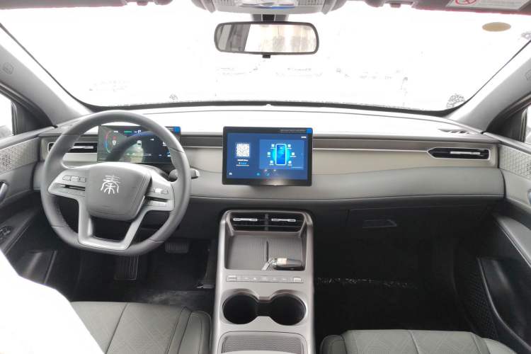 Used BYD Qin PLUS  Center Console