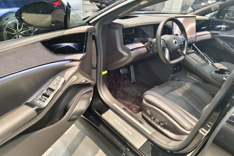 Used Denza Z9 2024 1100 km All-Wheel-Drive Ultra Version