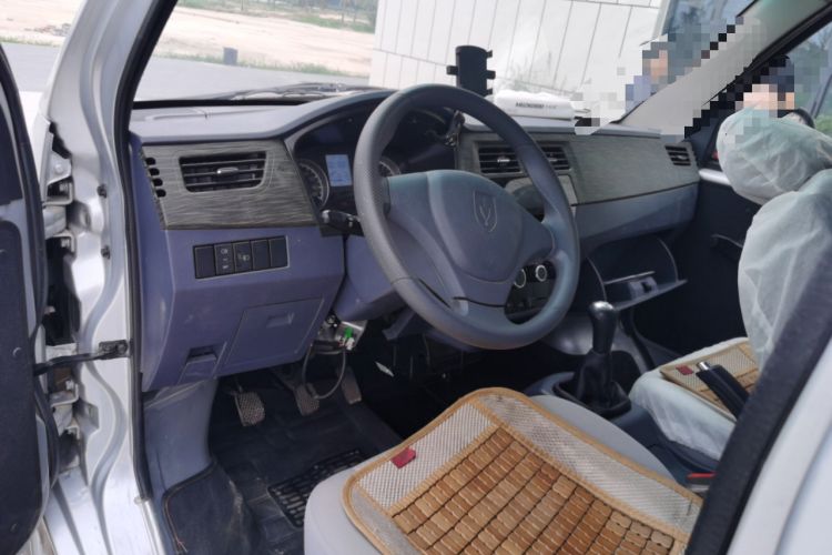 Used Jinbei Hiace X30 2023 1.5L Super-Enjoyment Van 2/5 Seats Non-Air-Conditioned Version SWC15M