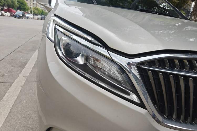 Used Buick GL8 2017 ES 28T Comfort Model China V Standard