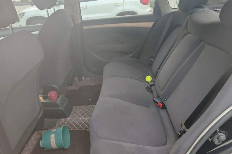 Used Nissan Sylphy 2016 Classic 1.6XE Manual Leading Edition Left Rear Seat