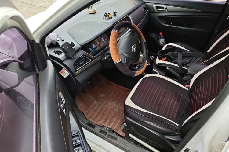 Used CHANGAN KAICHENG Oushang A600 2016 1.5L Manual Elite 7-Seater
