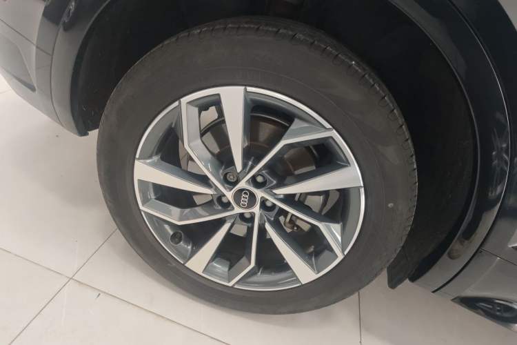 Used Audi Q5L 2023 40T Luxury Dynamic Model
