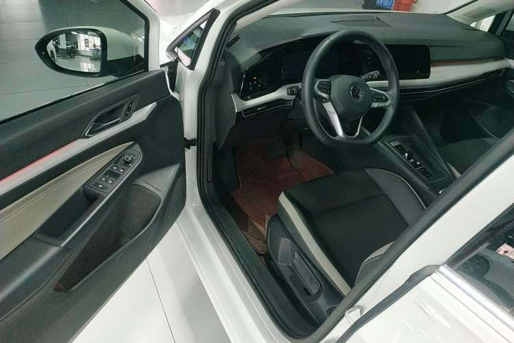 Used Volkswagen Golf 2023 280TSI DSG Pro
