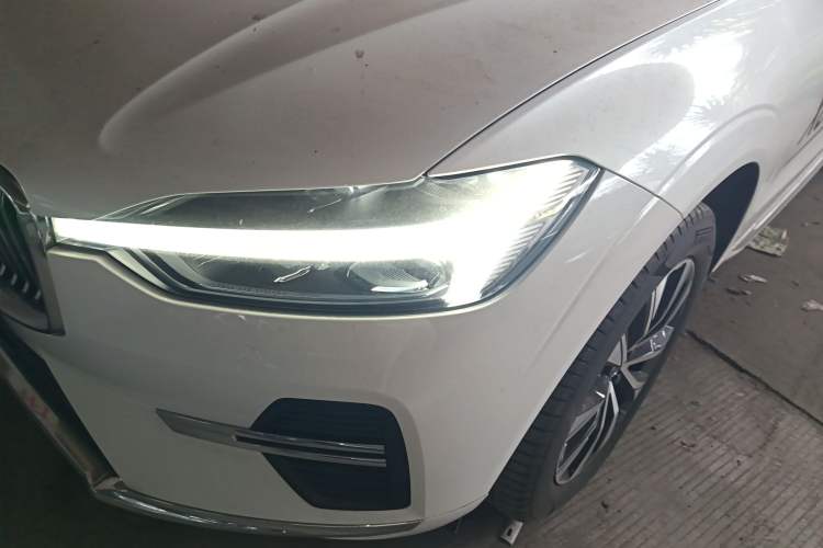 Used Volvo XC60 2024 B5 4x4 Smart Luxury Edition