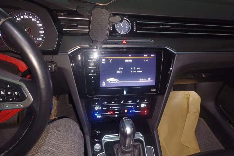 Used Volkswagen Magotan 2020 330TSI DSG Leading Model Audio And AC Panel