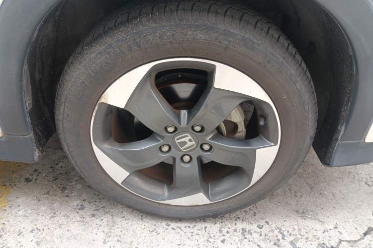 Used Honda Vezel 2015 1.8L CVT 2WD Luxury Model