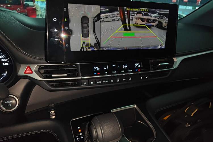 Used Toyota Sienna 2024 2.5L Hybrid Four-Wheel Drive Prestige Edition