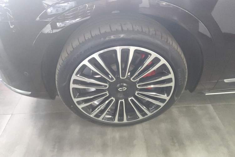 Used Hima AITO M9 2025 Extended-Range Ultra Version 52 kWh 6-Seater Left Front Wheel Hub