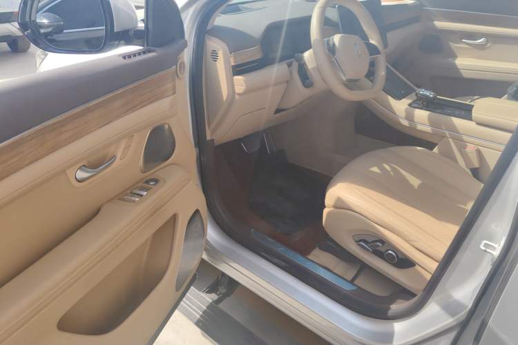 Used Hima AITO M7 2024 1.5T Intelligent Driving 4WD Max Edition 5 Seats Driver Seat