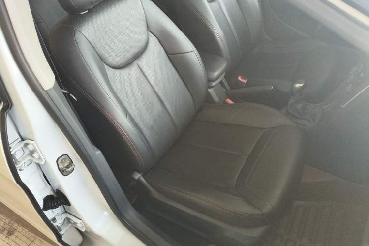 Used Peugeot 308 2014 Enjoy Edition Classic 1.6L Manual YouShang Model
