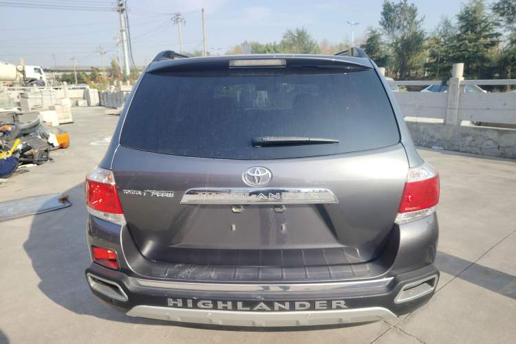 Used Toyota Highlander 2012 2.7L Two-Wheel Drive 7-Seater Luxury Edition
