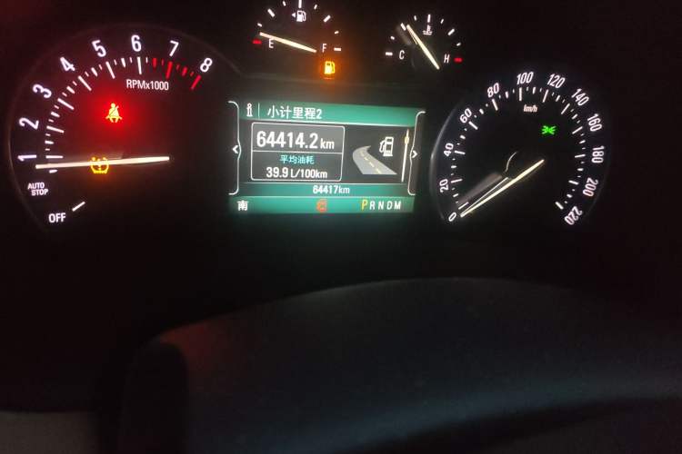 Used Buick GL8 2017 ES 28T Luxury Model China V Standard Odometer Close Up