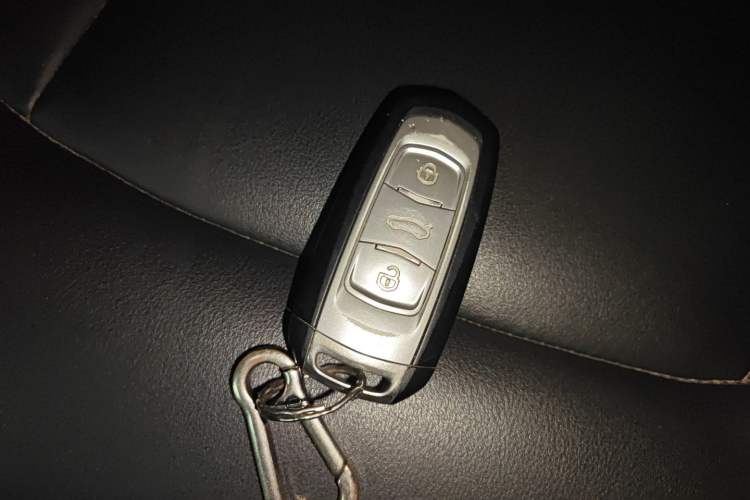 Used Geely Auto Emgrand X7 Sport 2016 1.8TD Automatic All-Wheel Drive Smart Version
