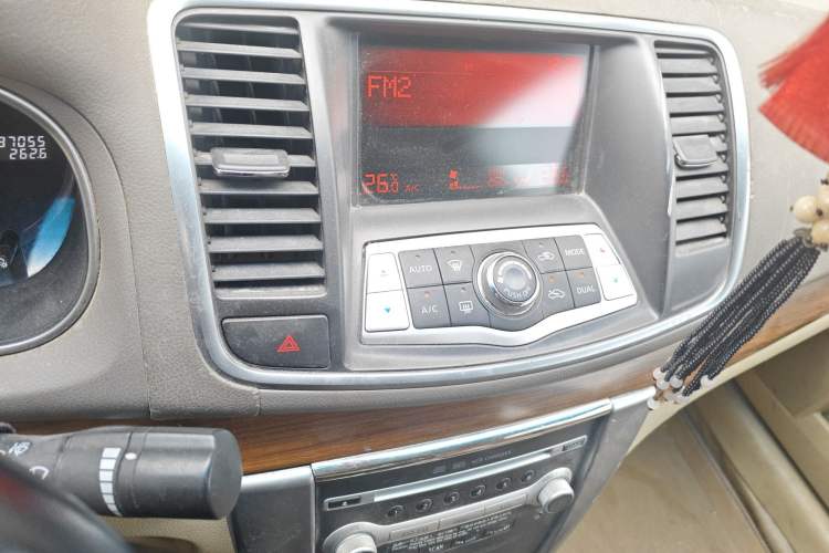 Used Nissan Teana 2011 2.0L XL Comfort Edition Audio And AC Panel