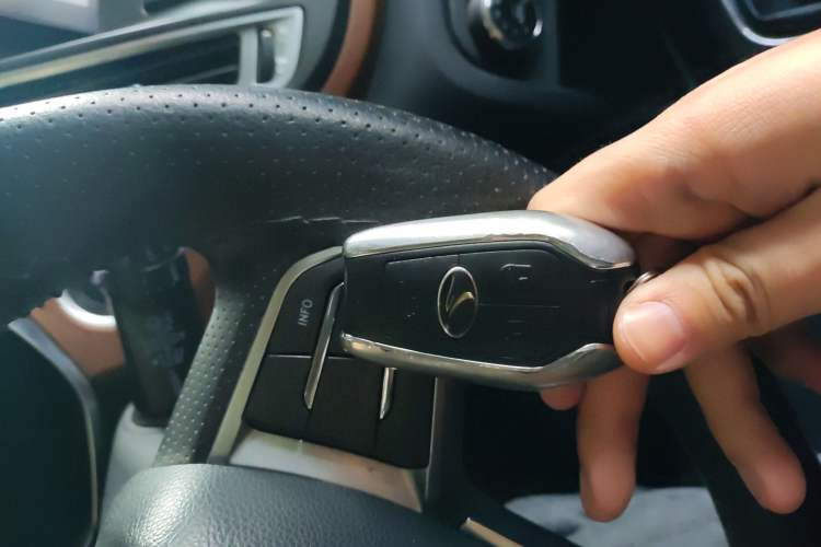 Used Soueast DX7 2016 1.5T Manual Triumph Edition
