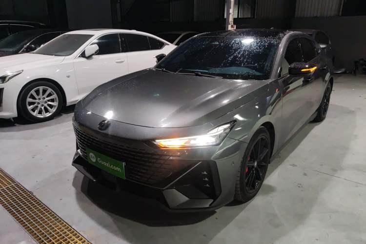 Used CHANGAN UNI-V 2022 1.5T Smart Navigation Version