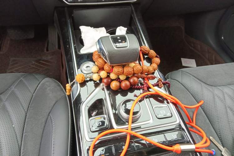 Used Hongqi HS5 2022 Revised Version 2.0T Smart Connect Flagship Edition Gear Lever