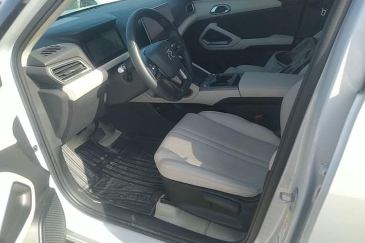 Used BYD Yuan UP 2025 Intelligent Driving Version 401 KM Dynamic Edition Left Front Seat