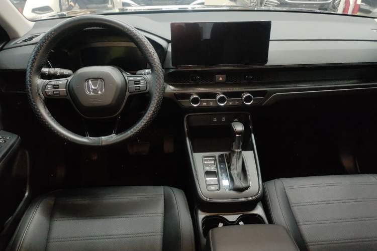 Used Honda CR-V 2026 Model—Global 30-Year Glory Edition 240TURBO Two-Wheel-Drive Dynamic Version Center Console
