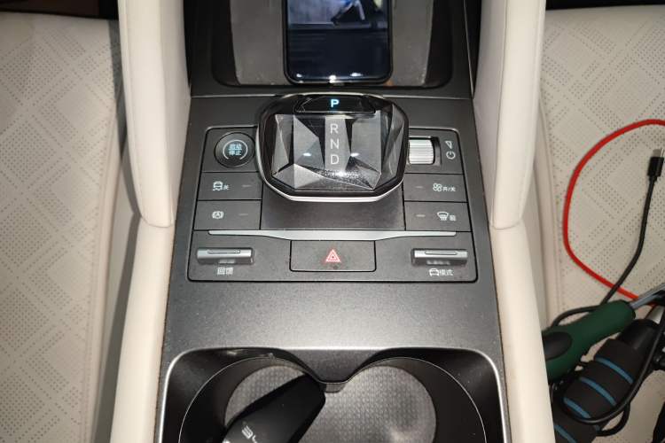 Used BYD Yuan UP 2024 401KM Beyond Edition Gear Lever