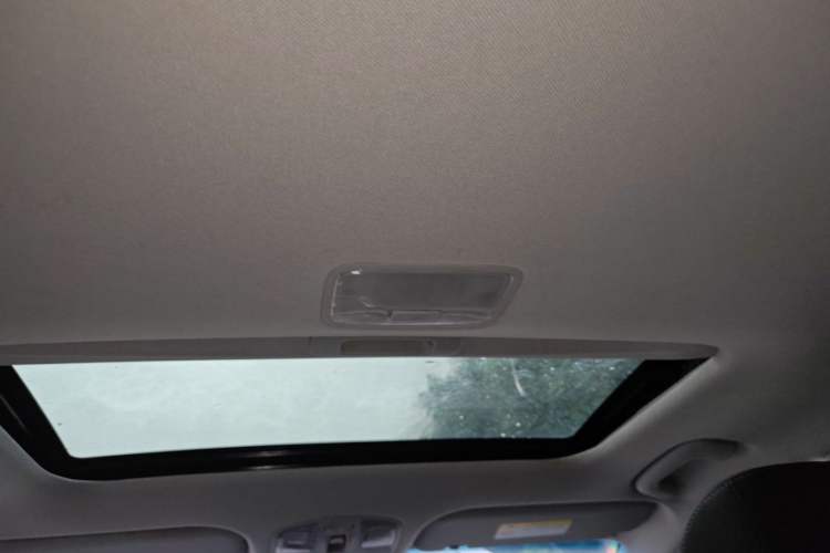 Used Hyundai Elantra (6th Generation / Lingdong) 2016 1.6L Automatic ZhiXuan – Elite Version Headliner