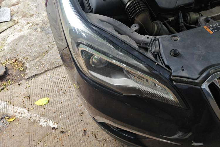 Used Buick Envision 2017 20T Two-Wheel Drive Elite Version Right Front Headlight