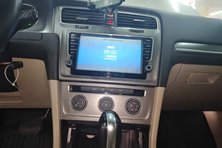 Used Volkswagen Golf 2015 1.6L Automatic Comfort Model