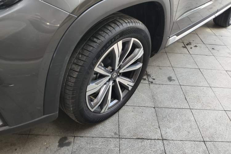 Used Changan CS95 2023 2.0T All-Wheel Drive Premium PLUS
