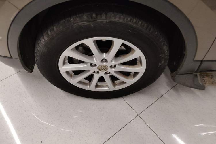 Used Buick Envision 2017 20T Two-Wheel Drive Elite Version Left Front Wheel Hub