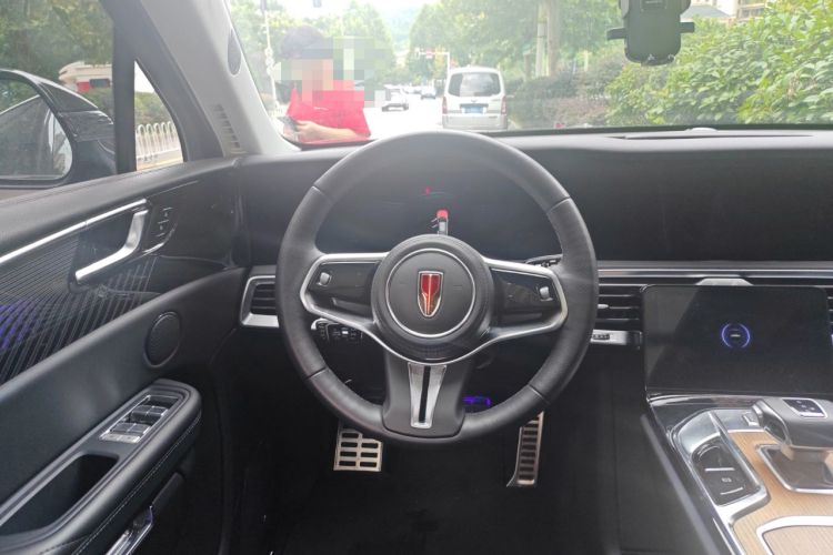 Used Hongqi E-HS9 2022 690 km Range Flagship Edition Six Seats Steering Wheel