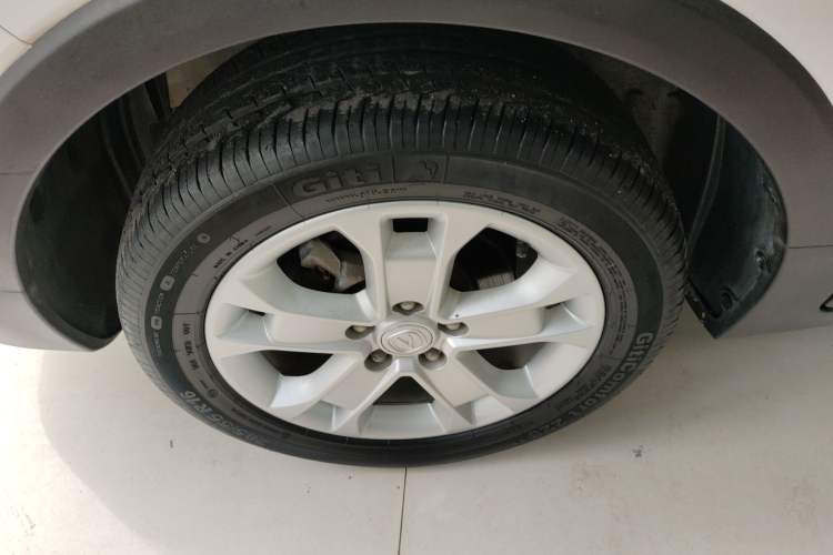 Used CHANGAN CS15 2016 1.5L Manual Luxury Edition Left Front Wheel Hub