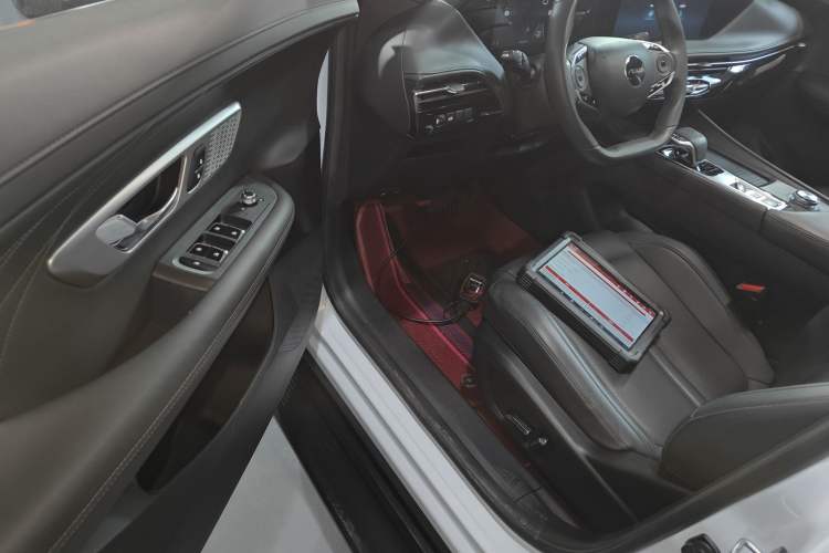 Used Dongfeng Aeolus Huge 2022 Mach Power 1.5T DareDrive Edition · Smart Driver Seat