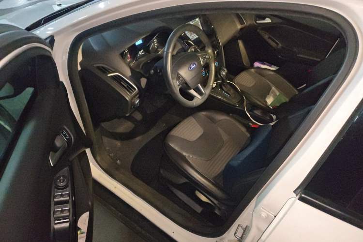 Used Ford Focus 2015 Sedan 1.6L Automatic Trend Model