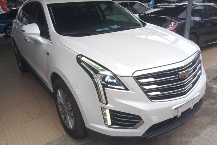 Used Cadillac XT5 2016 28T Four-Wheel Drive Luxury Model Front Right 45 Deg