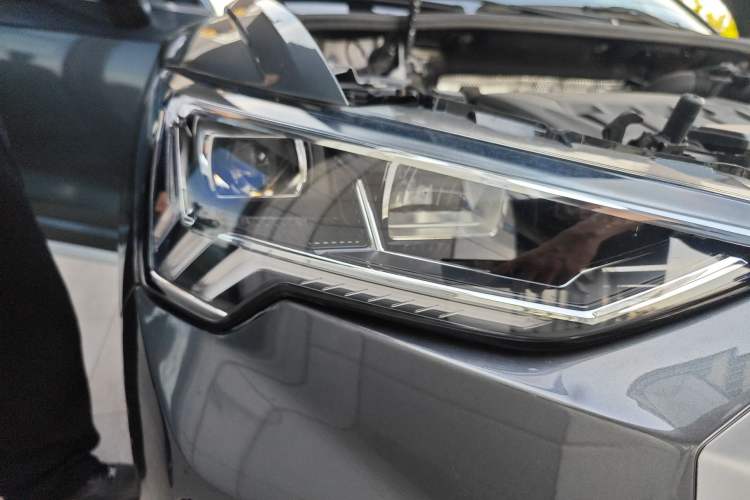 Used Audi Q3 2022 40 TFSI Fashion Dynamic Model