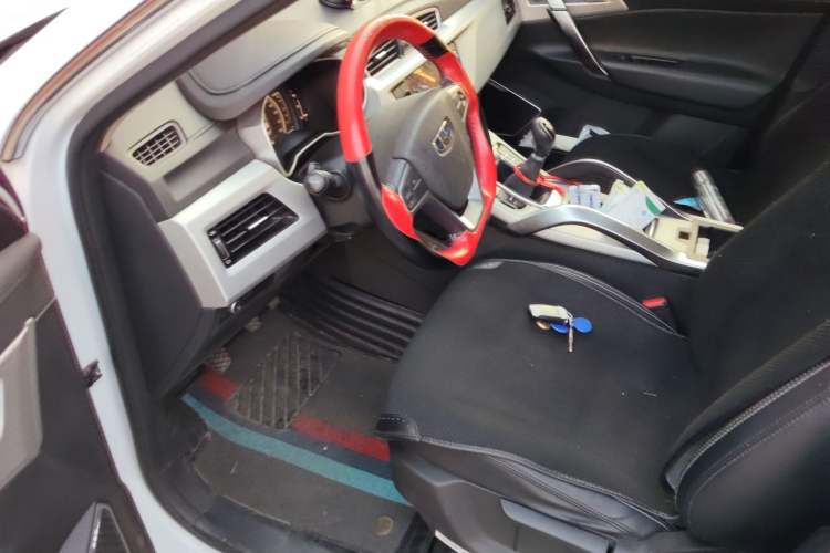 Used Geely Auto Emgrand X7 Sport 2016 2.0L Manual Smart Connect Version
